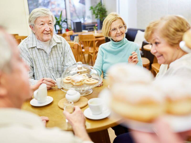 Seniorennachmittag mit Kaffee und Kuchen